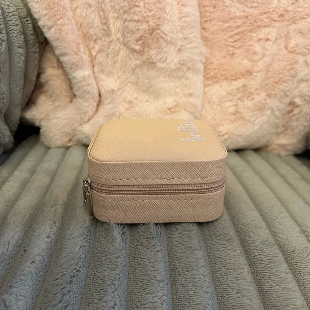 Travel Nude Pink Jewelry Case Box with “Brittany” vinyl lettering NWOT - Picture 4 of 6